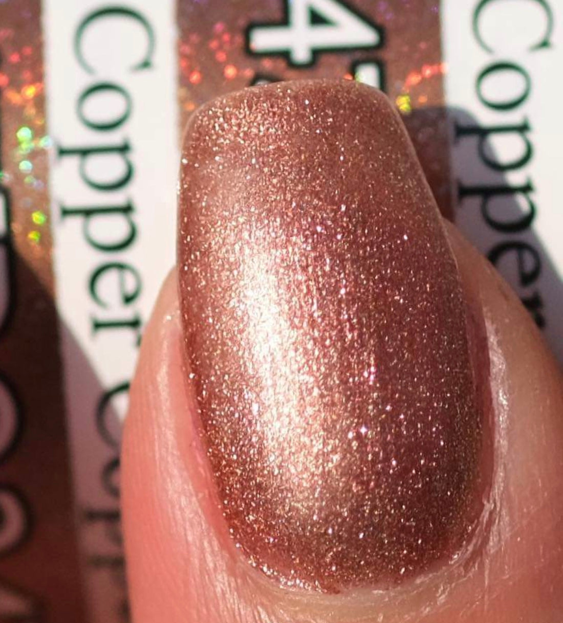 DND DC Mermaid Soak off Gel in holographic glitter - #247 Copper
