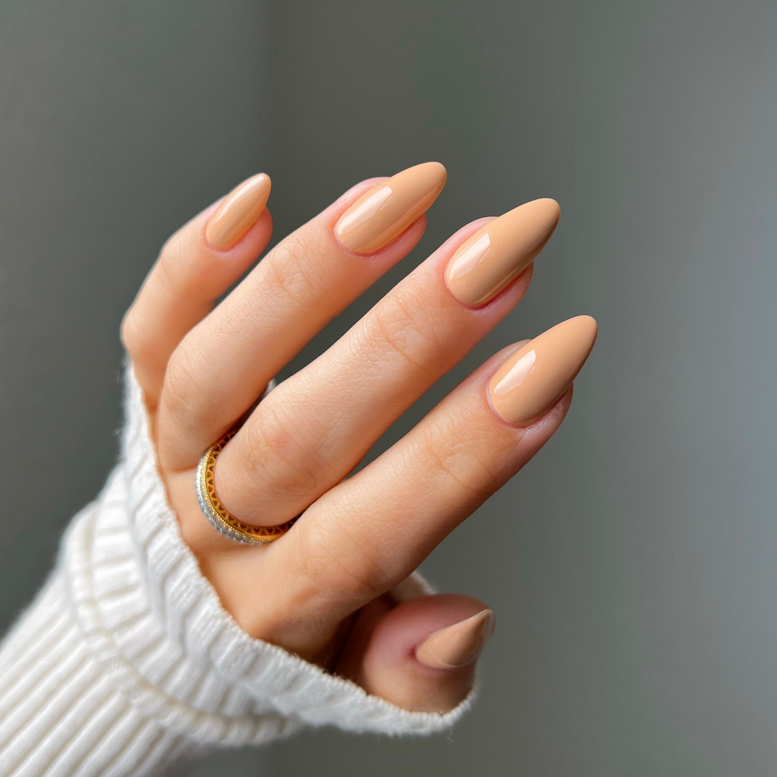 DND Diva Gel & Nail Polish - Chai Latte #072