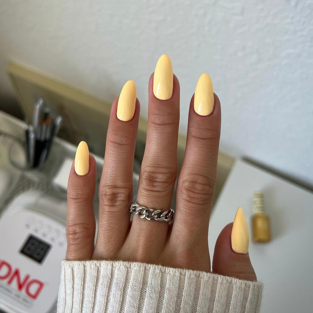 DND Diva Gel & Nail Polish - Durian, Plz #086