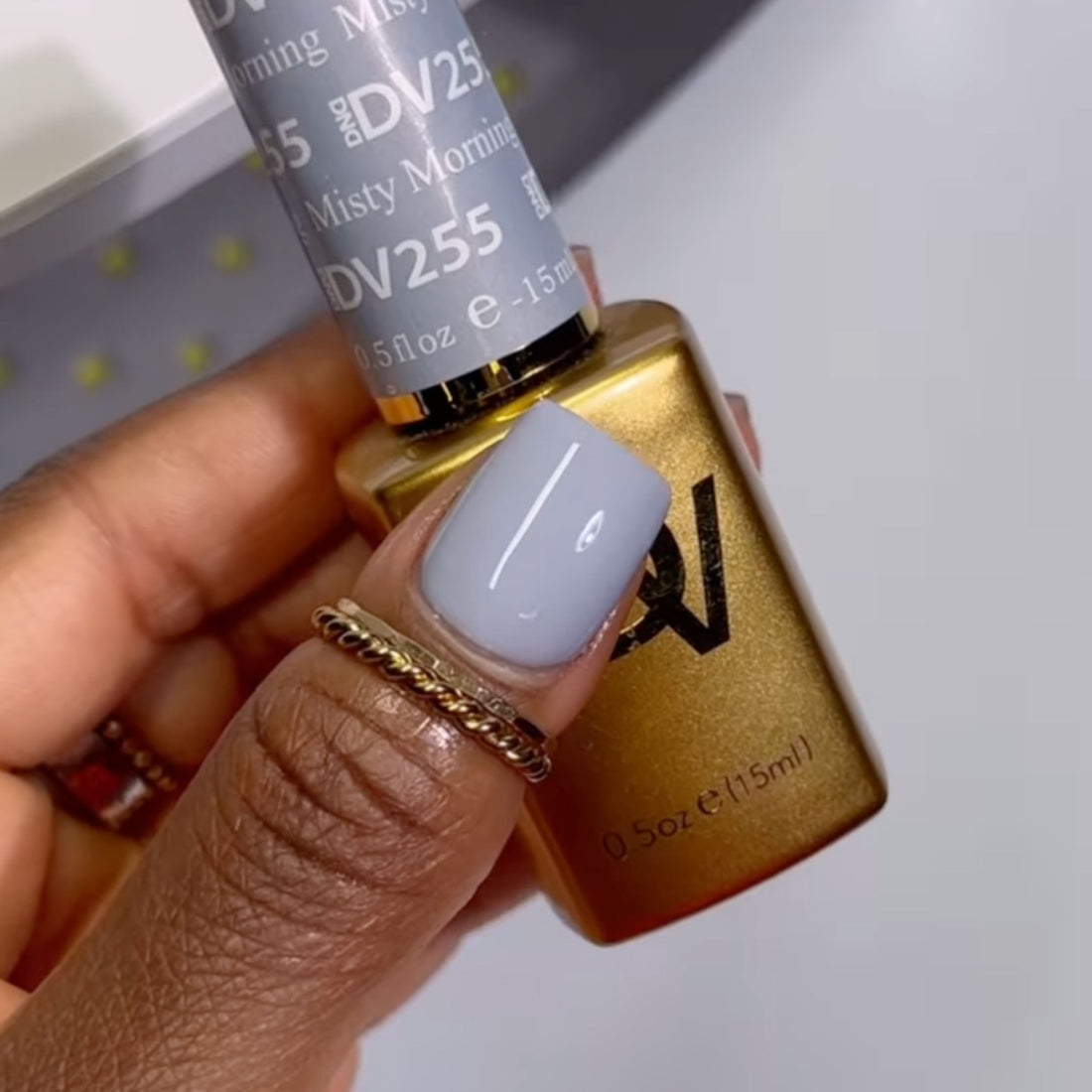 DND Diva Gel & Nail Polish - Misty Morning #255