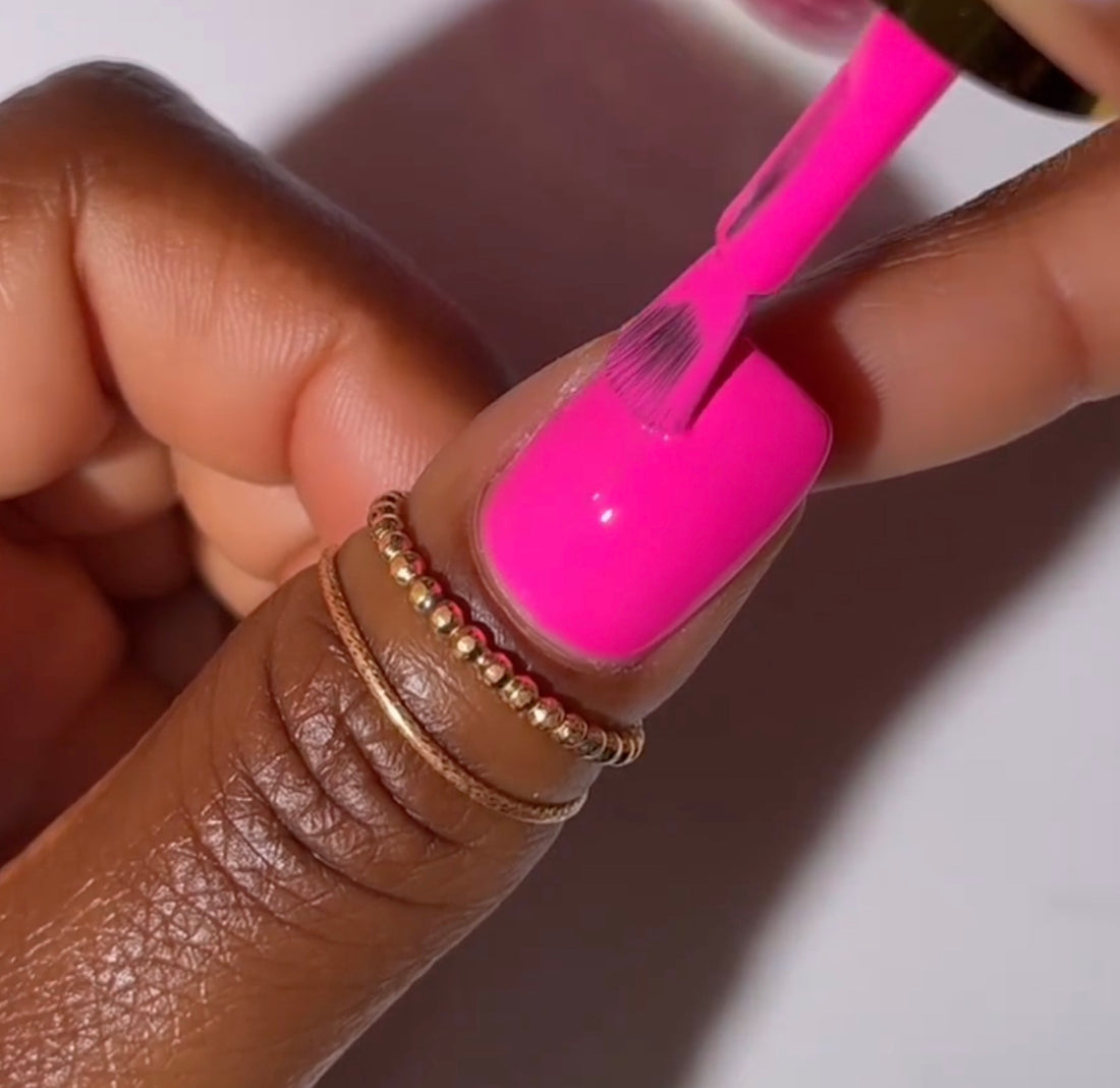DND Diva Gel & Nail Polish - Fuchsia Rose #215