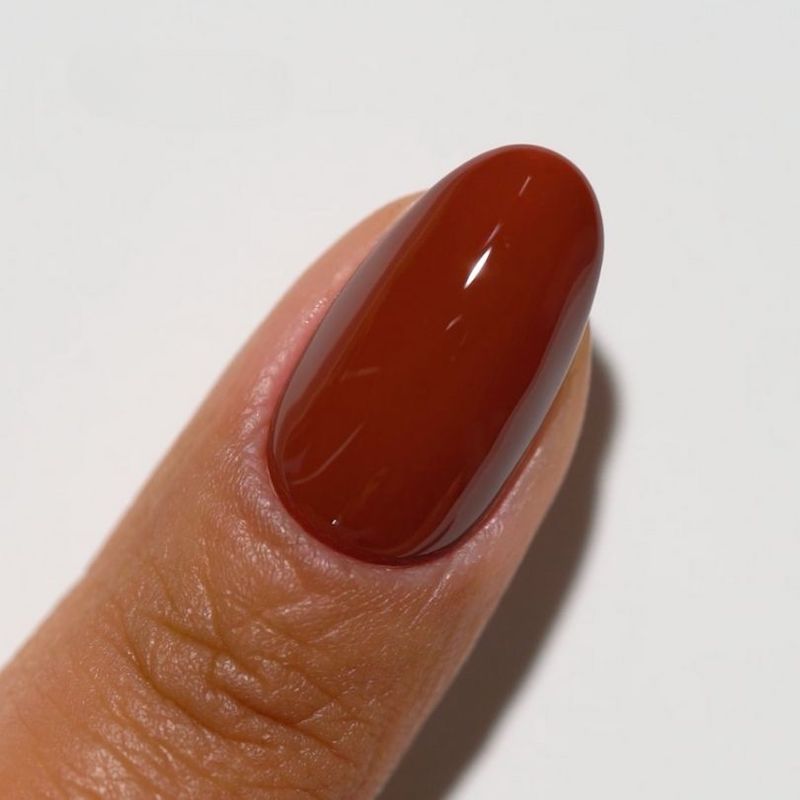 DND Diva Gel & Nail Polish - Chocolate Red #251