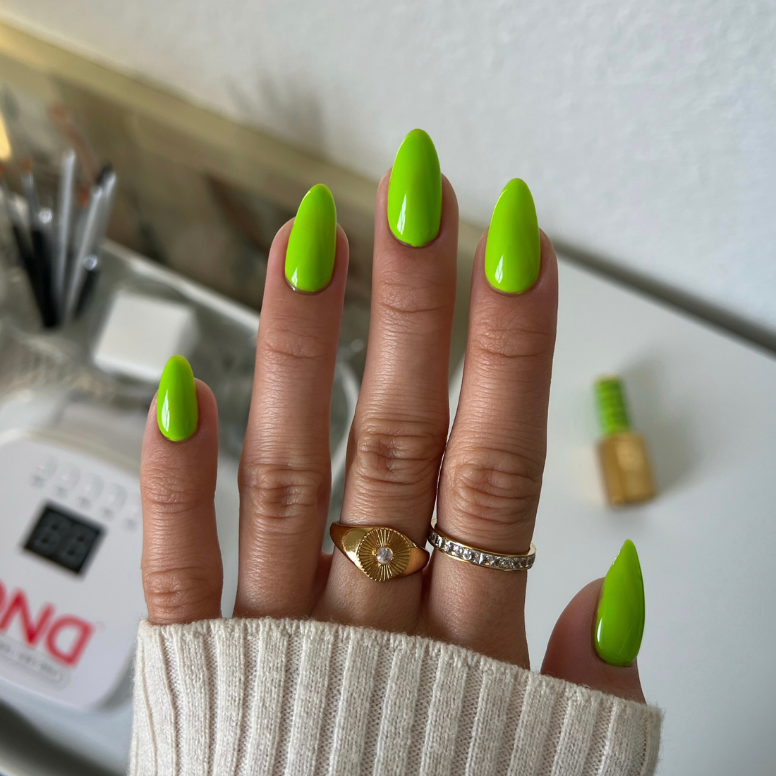 DND Diva Gel & Nail Polish - Wasabi Baby #279