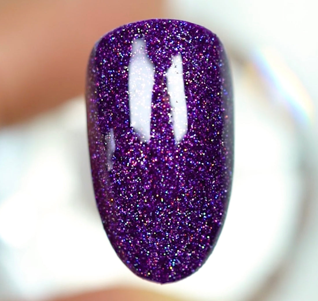 DND DC Mermaid Soak off Gel in holographic glitter - #251 Dark Purple