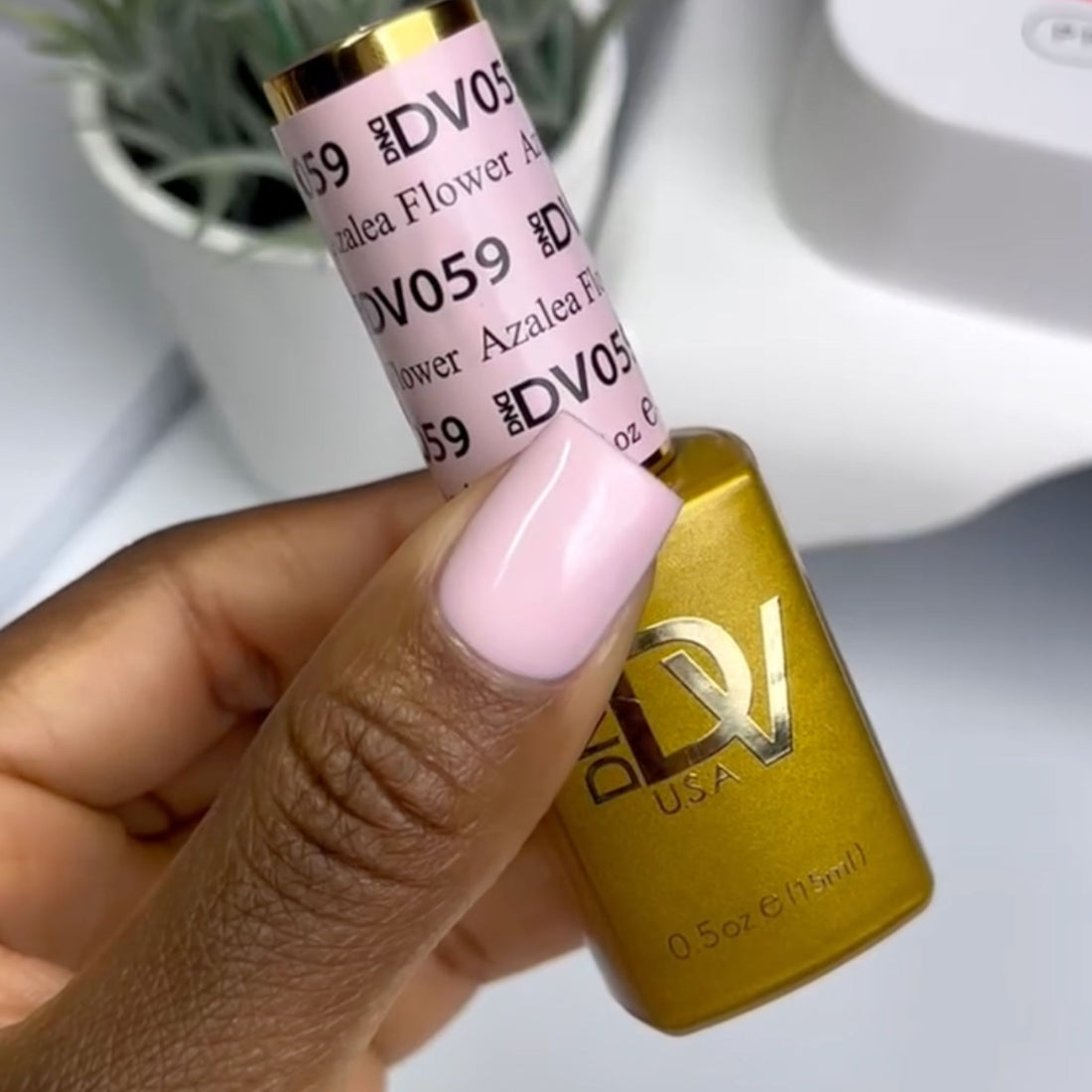 DND Diva Gel & Nail Polish - Azalea Flower #059