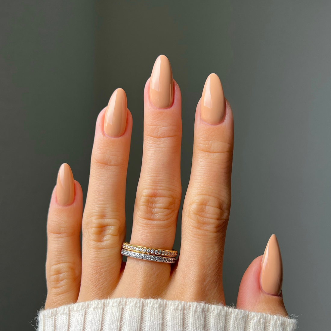 DND Diva Gel & Nail Polish - Chai Latte #072