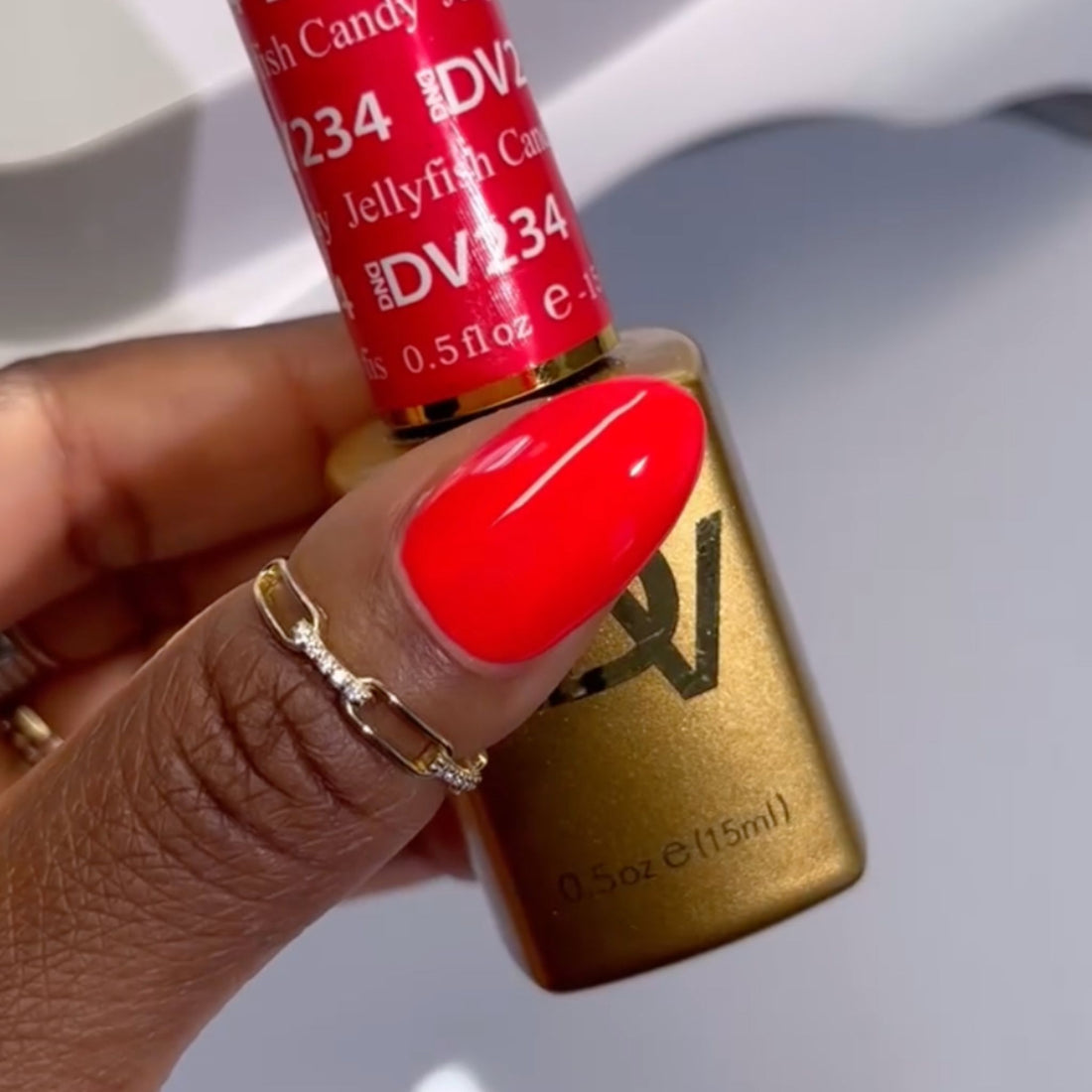 DND Diva Gel & Nail Polish - Jellyfish Candy #234