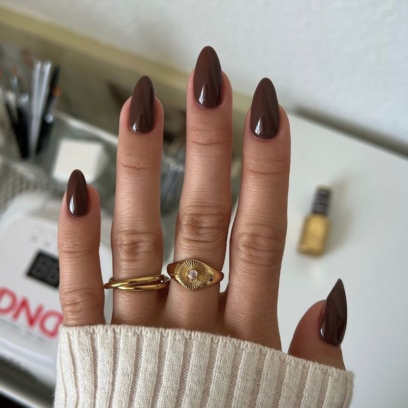 DND Diva Gel & Nail Polish - Cedar Brown #250