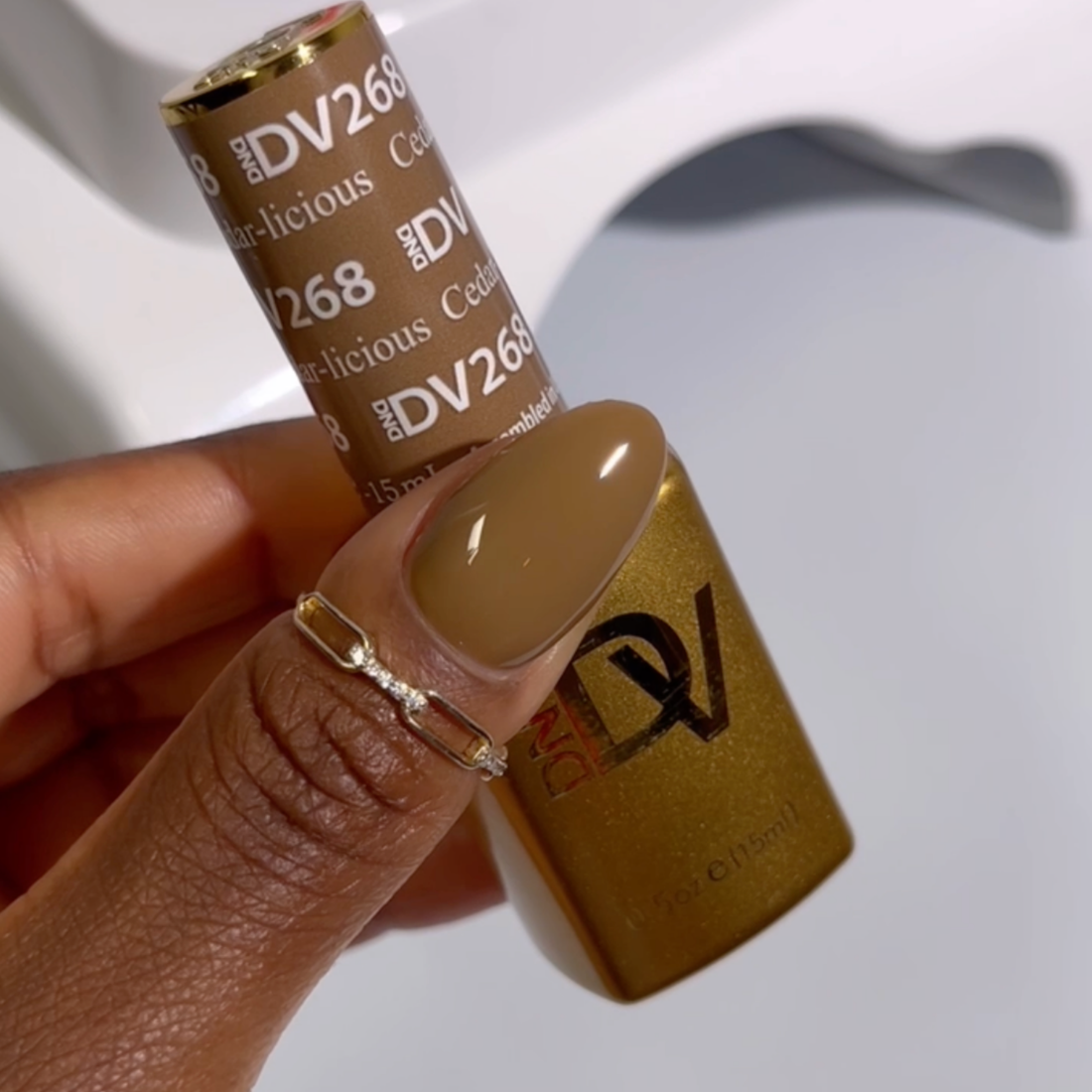 DND Diva Gel & Nail Polish - Cedar-licious #268
