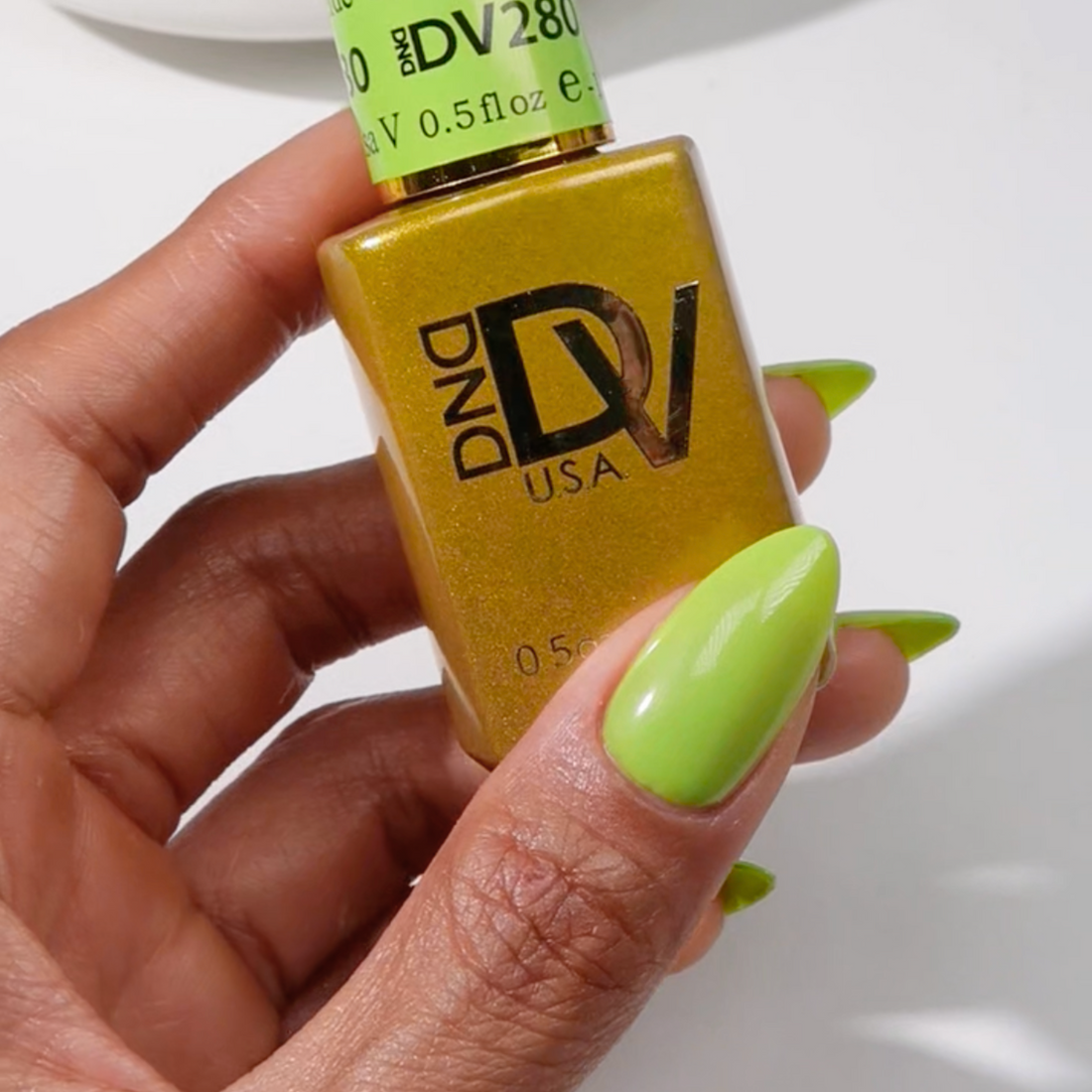 DND Diva Gel & Nail Polish - Salsa Verde #280